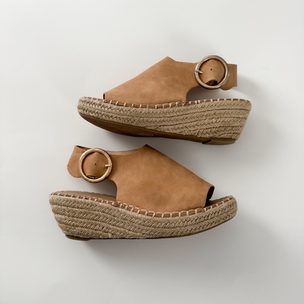 Catherine Malandrino cirkly wedge sandals 6.5